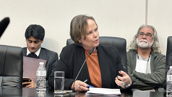 Ana Perugini questiona gestão do transporte na região após fim da EMTU