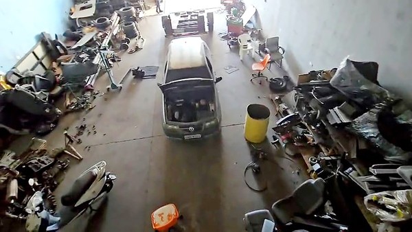 DIG fecha desmanche e prende suspeito por adulteração de veículo em Hortolândia