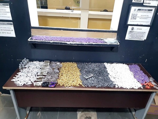 Casal é preso com mais de 3,8 kg de drogas em Hortolândia