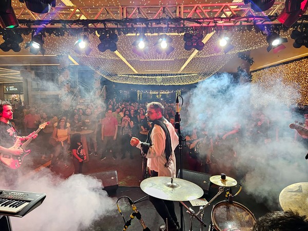 Show cover da banda Legião Urbana é atração no ParkCity Sumaré