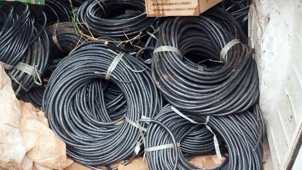 Homem furta cabos, foge em Kombi e troca tiros com a Gama em Americana