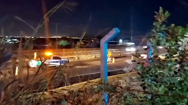 Pedestre morre após ser atropelado na SP-101, em Monte Mor