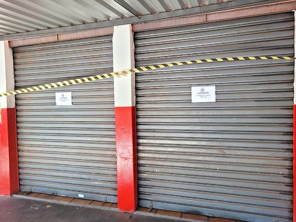 Vigilância interdita lanchonete por funcionamento irregular em Americana