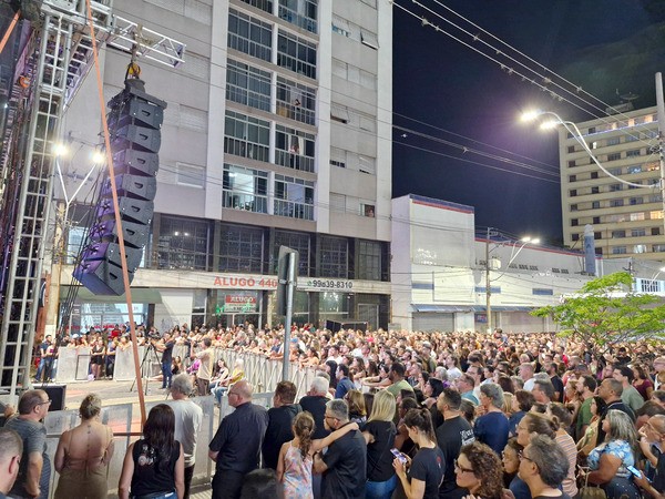 Rosa de Saron emociona público no ‘EnCantos de Natal’ em Americana