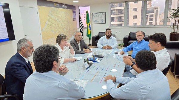 Zezé lidera ação contra enchentes no Jd. Ricardo e obras terão início já no primeiro semestre deste ano