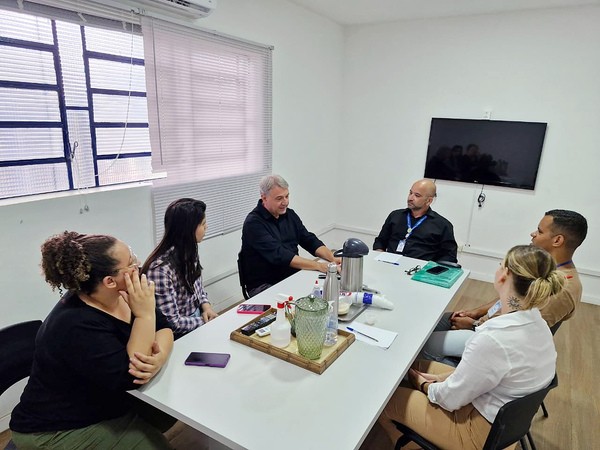 Leco Soares discute atendimento e proteção de crianças em Americana
