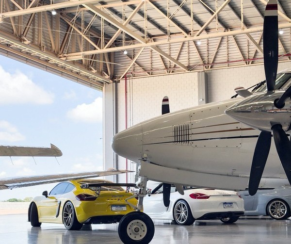 MotorHaus Brasil realiza sunset exclusivo em hangar de Americana