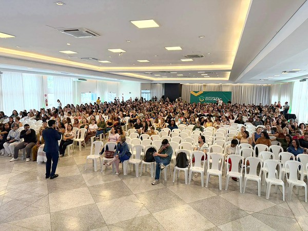 Sumaré abre ano letivo com formação voltada à valorização de profissionais