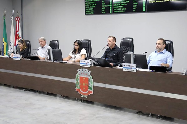 Vereadores aprovam política de contratação de mulheres violentadas em Americana