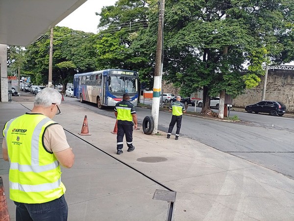 Em ação conjunta, Prefeitura e Artesp fiscalizam coletivos e cumprimento de horários no transporte de Sumaré