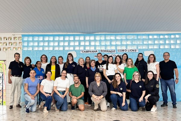 Lions Clube de Nova Odessa entrega kits de higiene bucal após parceria
