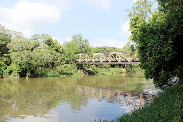 Evento celebra Dia Mundial da Água com navegação e limpeza no Rio Atibaia