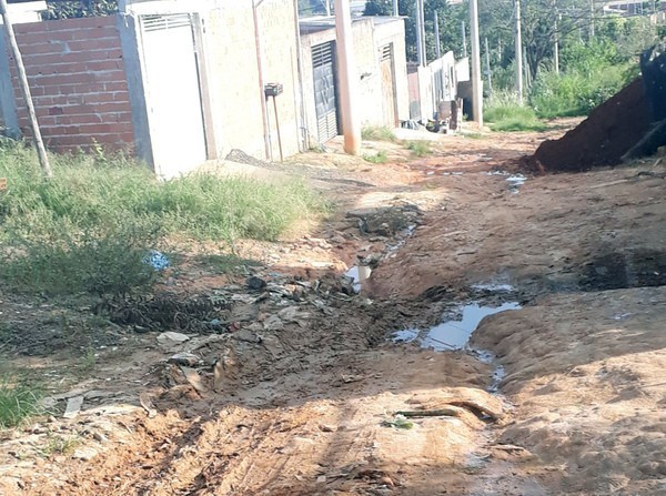 Morador pede melhorias em ruas intransitáveis da Vila Soma, em Sumaré
