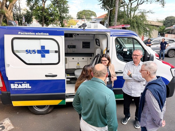 Americana recebe nova ambulância para reforçar transporte de pacientes