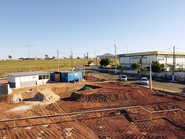 Obra de terraplanagem demarca área do novo Centro Especializado em Reabilitação de Hortolândia