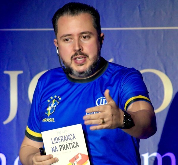 João Cleto apresenta palestra sobre medo, coragem e liderança
