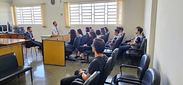Estudantes conhecem funcionamento do poder público local em Monte Mor