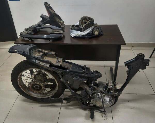 Baep prende homens com peças de moto roubada em Sumaré
